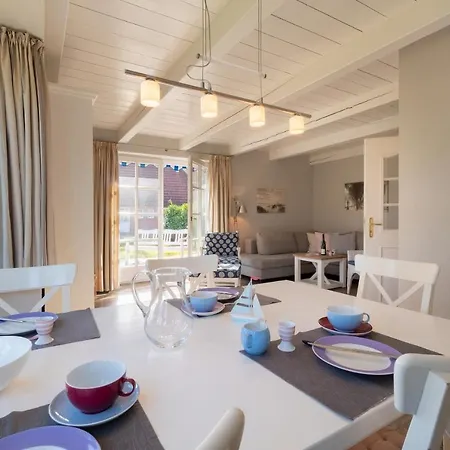 펜션 Haus Am Leuchtturm Hausteil 1 비크아프포르